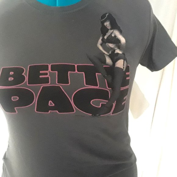 Bettie Page Tee Shirt - Picture 2 of 6